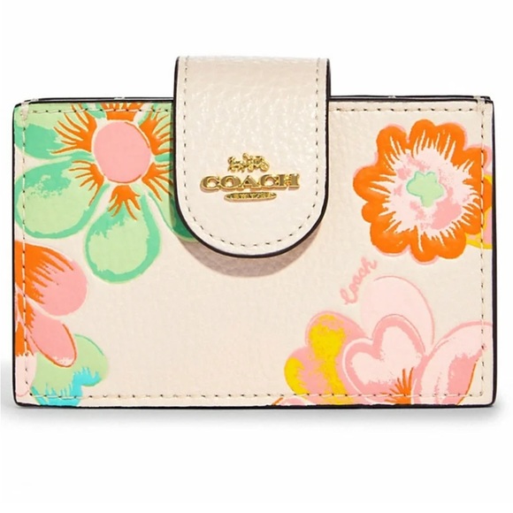 Coach Handbags - Coach Accordion Card Case With Dreamy Land Floral Print
